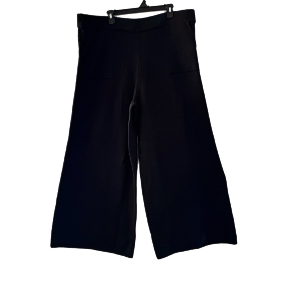 Heavy Black Wide-Leg Women's Pants with pockets